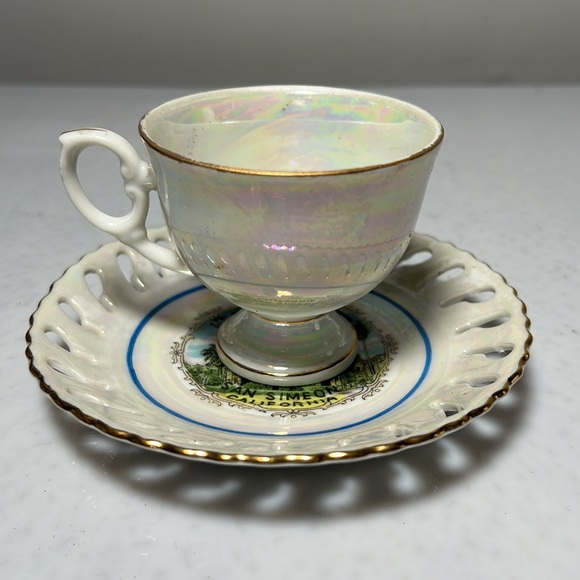Vintage 70's Hearst Castle Pedestal Tea Cup & Saucer Set Gold Trim Made Japan - Picture 2 of 10